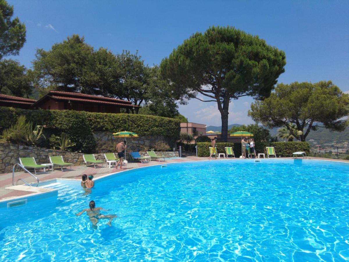 Villaggio Colombo Nuova Gestione Marina dʼMarina dʼAndora Buitenkant foto