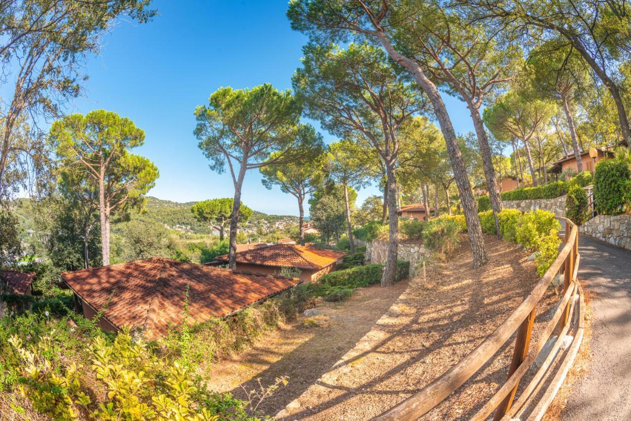 Villaggio Colombo Nuova Gestione Marina dʼMarina dʼAndora Buitenkant foto