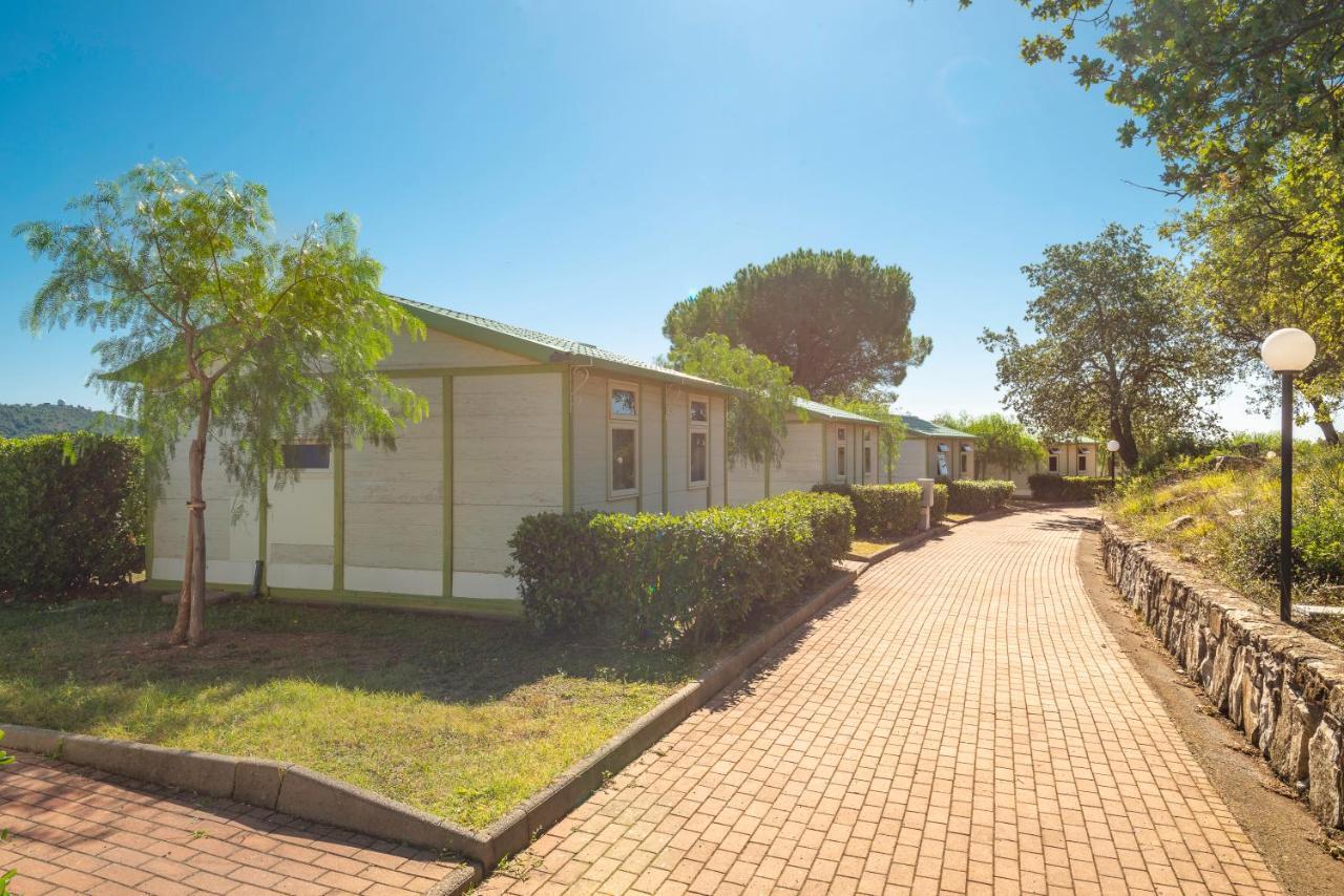 Villaggio Colombo Nuova Gestione Marina dʼMarina dʼAndora Buitenkant foto