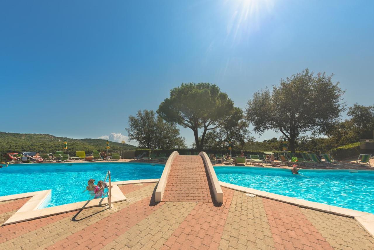 Villaggio Colombo Nuova Gestione Marina dʼMarina dʼAndora Buitenkant foto